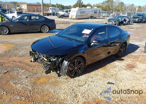 2025 Toyota Camry Xse z USA, uszkodzony, nr VIN 4T1DAACK9SU615896